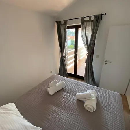 Apartments Mima Petrčane Zewnętrze zdjęcie