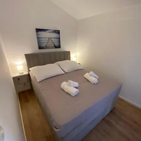 Apartments Mima Petrčane Zewnętrze zdjęcie